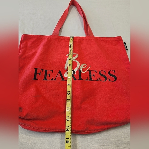 Lancome Paris Red 'Be Fearless' Tote Shoulder bag - Picture 6 of 10